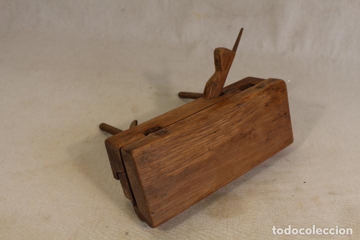 Antig&uuml;edades: cepillo antiguo de carpintero - Foto 2