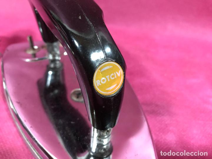 Antig&uuml;edades: Planchas port&aacute;tiles PHILIPS y ROTCIV - Foto 6