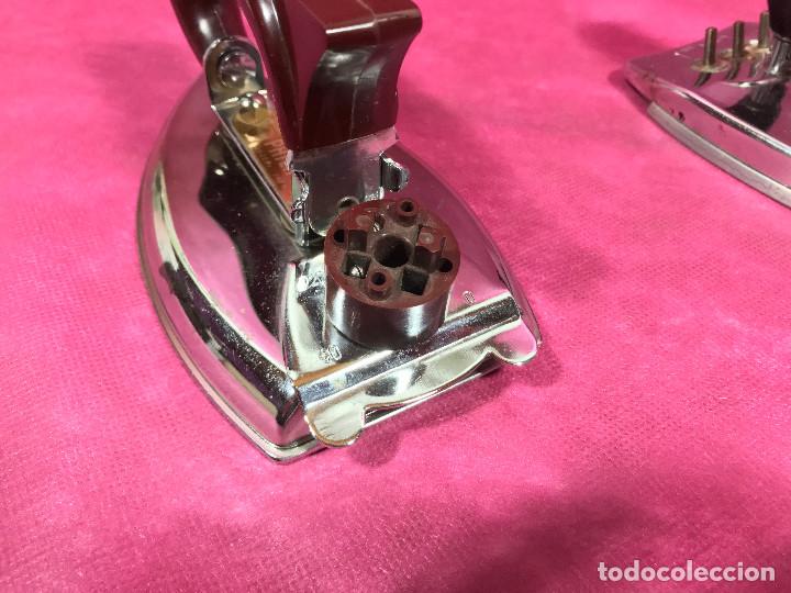Antig&uuml;edades: Planchas port&aacute;tiles PHILIPS y ROTCIV - Foto 8