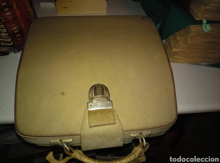 Antig&uuml;edades: M&aacute;quina de escribir.Consul - Foto 3