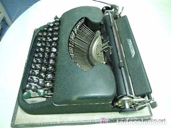 Antig&uuml;edades: MAQUINA DE ESCRIBIR PATRIA - Foto 2