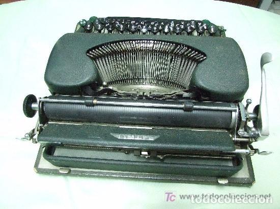 Antig&uuml;edades: MAQUINA DE ESCRIBIR PATRIA - Foto 4