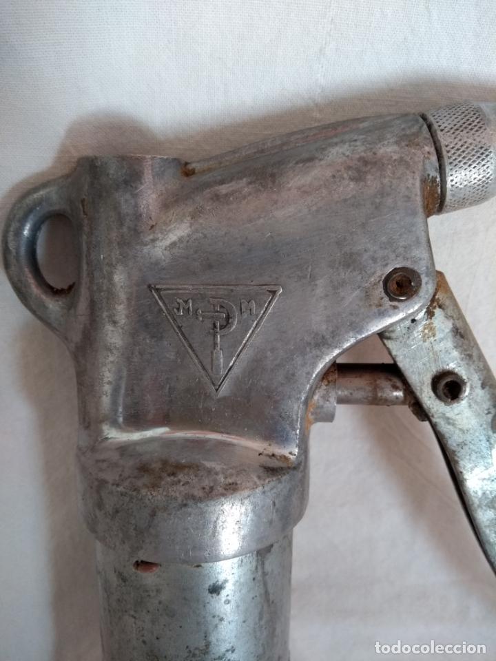 Antig&uuml;edades: Engrasador MDM o MPM - Foto 2