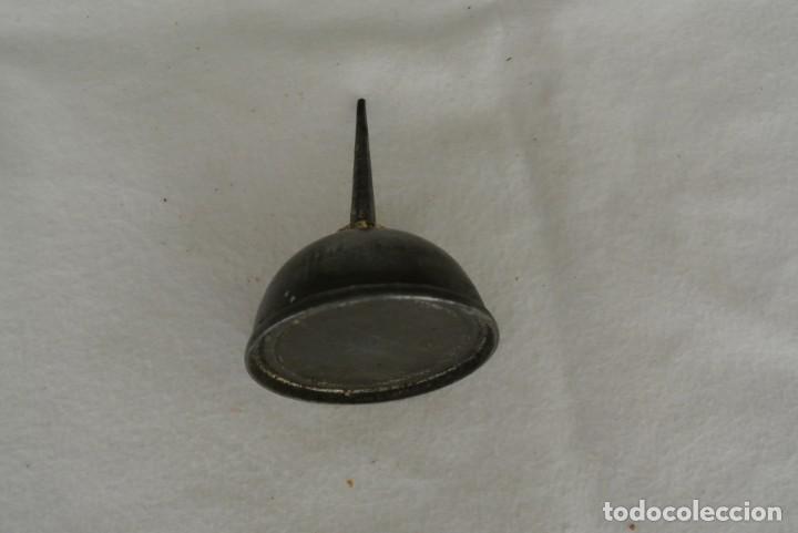 Antig&uuml;edades: ACEITERA DE MAQUINA DE COSER - Foto 2