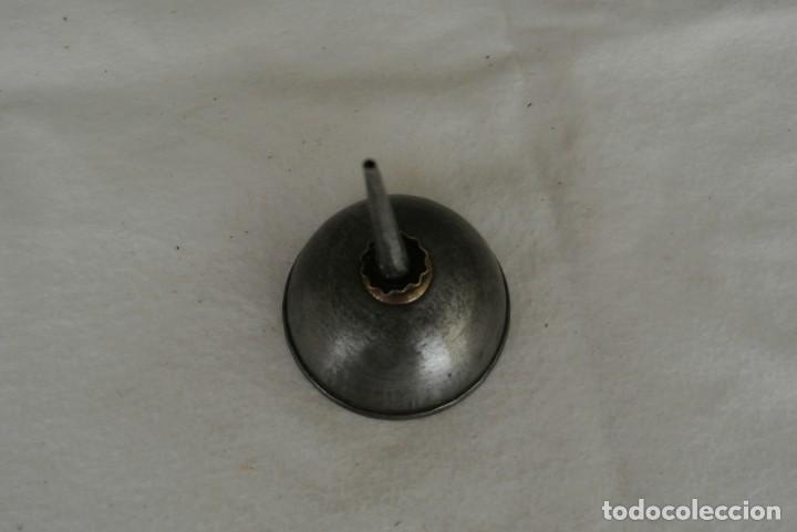 Antig&uuml;edades: ACEITERA DE MAQUINA DE COSER - Foto 3