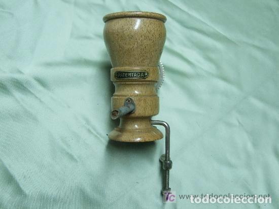 Antig&uuml;edades: MAQUINA DE LIAR CIGARRILLOS - Foto 2