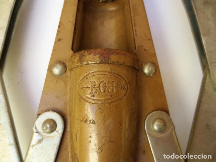 Antig&uuml;edades: ENCORCHADORA MANUAL  - CASA BOJ . - Foto 2