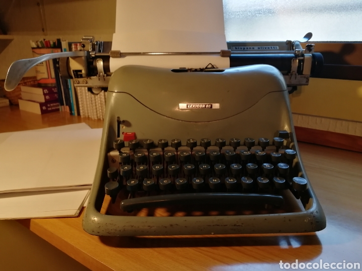Antig&uuml;edades: M&aacute;quina escribir LEXIC&Oacute;N 80 OLIVETTI - Foto 2