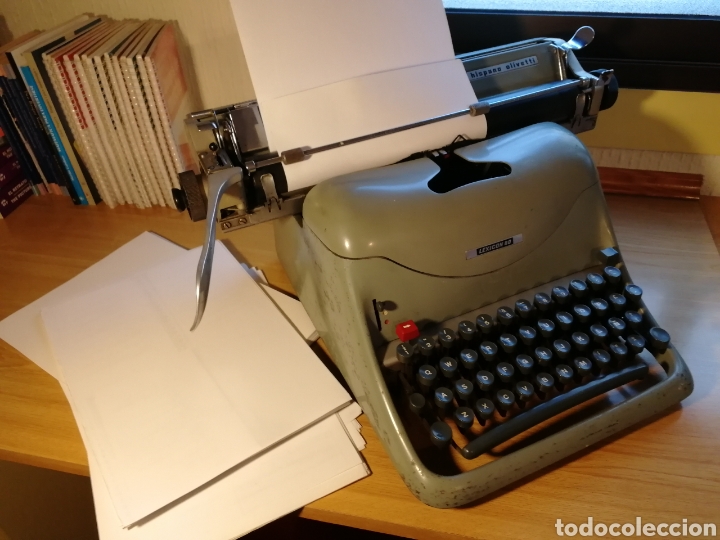 Antig&uuml;edades: M&aacute;quina escribir LEXIC&Oacute;N 80 OLIVETTI - Foto 4