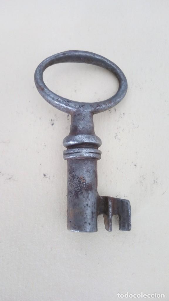 Antig&uuml;edades: LLAVE ANTIGUA HIERRO 4,30 CM - Foto 1