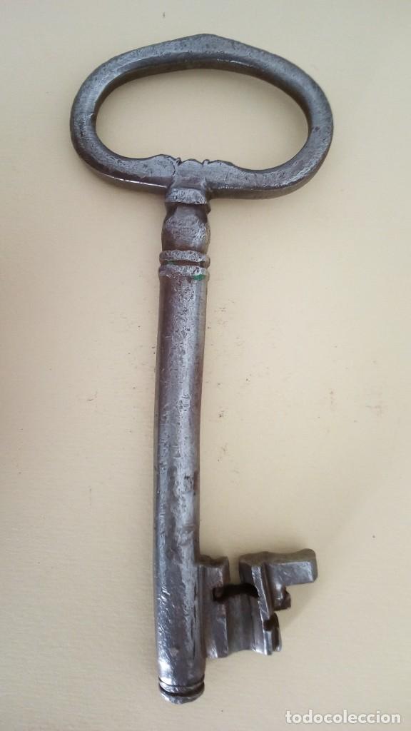 Antig&uuml;edades: LLAVE ANTIGUA HIERRO 15,80 CM - Foto 1
