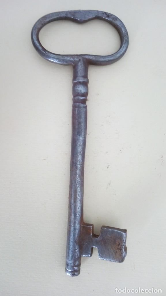 Antig&uuml;edades: LLAVE ANTIGUA HIERRO 13,30 CM - Foto 1