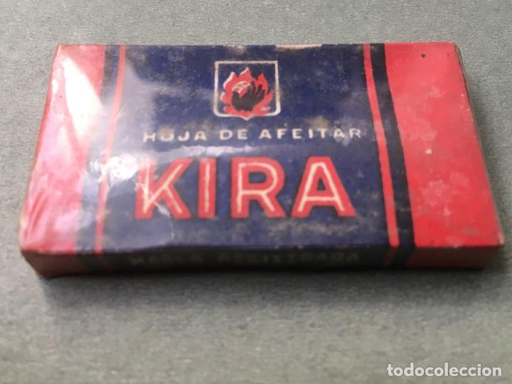 Antig&uuml;edades: CAJA PRECINTADA DE HOJAS DE AFEITAR KIRA - Foto 2