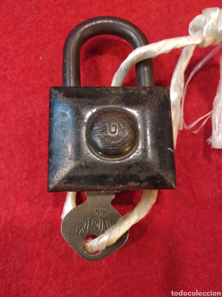 Antig&uuml;edades: CANDADO CON LLAVE , FUNCIONA. AGM ESPA&Ntilde;A - Foto 2