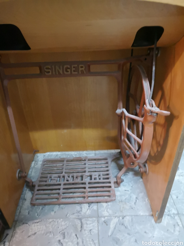 Antig&uuml;edades: MAQUINA DE COSER SINGER MANUAL, CON SU PIE. - Foto 8
