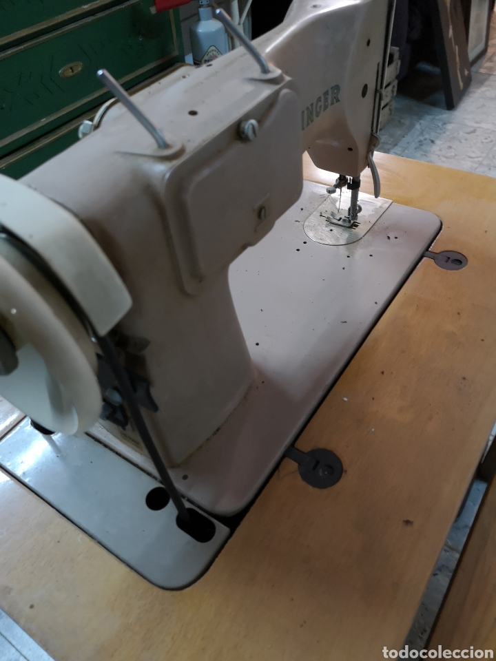 Antig&uuml;edades: MAQUINA DE COSER SINGER MANUAL, CON SU PIE. - Foto 9