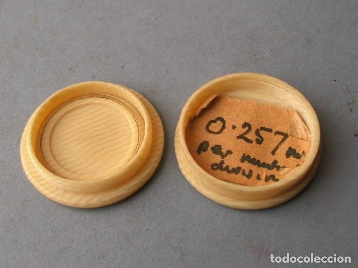 Antig&uuml;edades: micrometro ocular aleman en su caja de celuloide ( 2,6cm aprox de diametro) - Foto 2