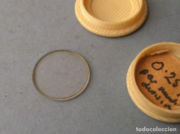 Antig&uuml;edades: micrometro ocular aleman en su caja de celuloide ( 2,6cm aprox de diametro) - Foto 3