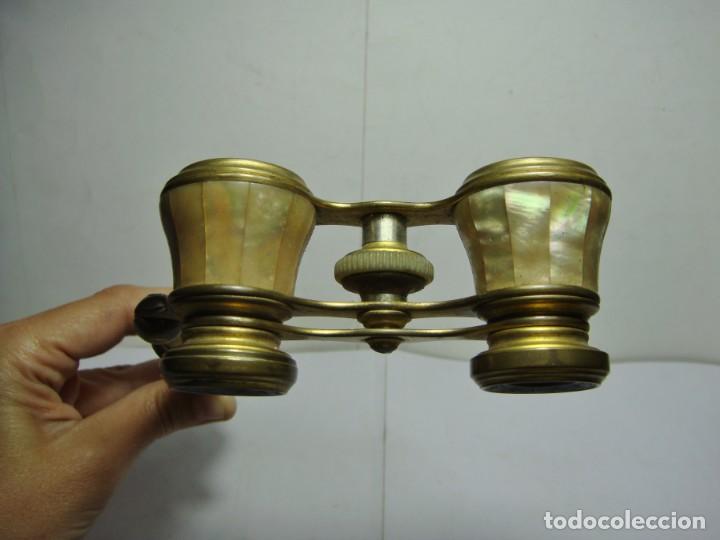 Antig&uuml;edades: Binoculares de teatro &bull; N&aacute;car y bronce &bull; Mango extensible &bull; Francia, ca. 1880 - Foto 9