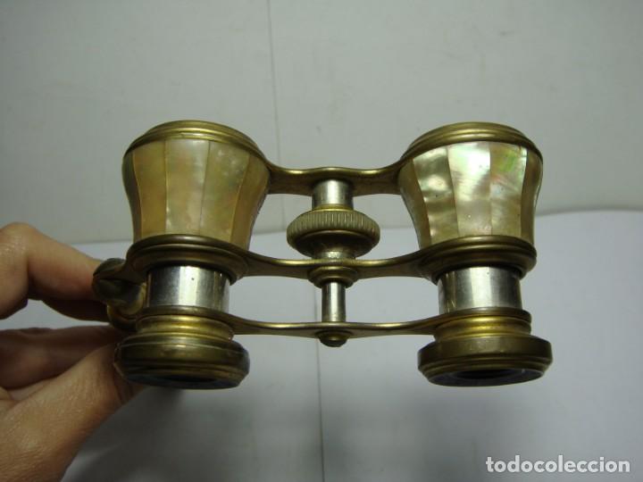 Antig&uuml;edades: Binoculares de teatro &bull; N&aacute;car y bronce &bull; Mango extensible &bull; Francia, ca. 1880 - Foto 10