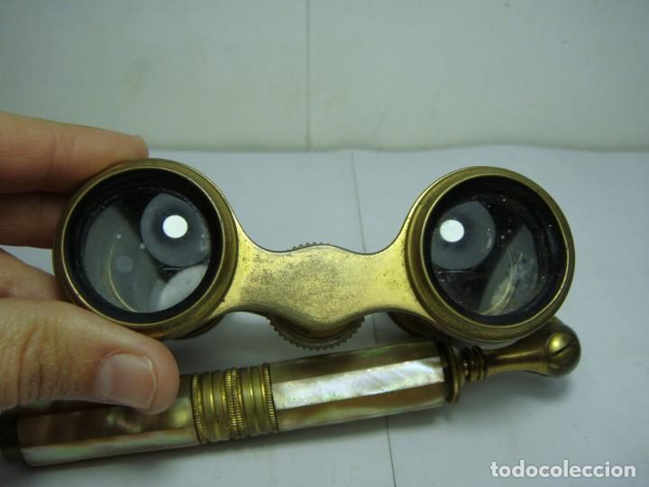 Antig&uuml;edades: Binoculares de teatro &bull; N&aacute;car y bronce &bull; Mango extensible &bull; Francia, ca. 1880 - Foto 12