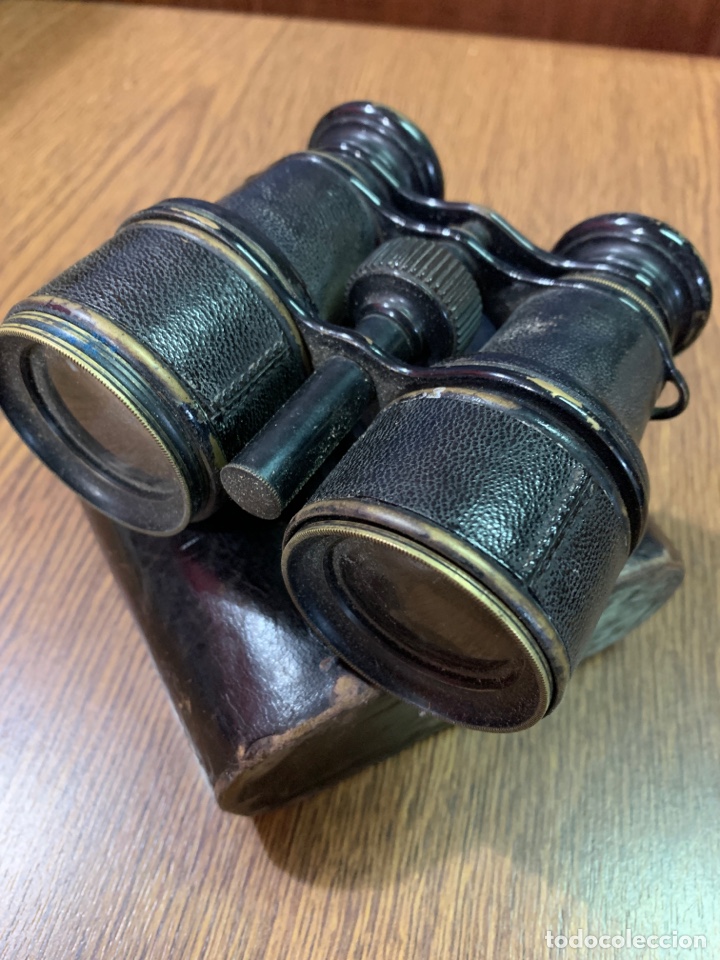 Antig&uuml;edades: Antiguos prism&aacute;ticos con su funda de piel - Foto 1