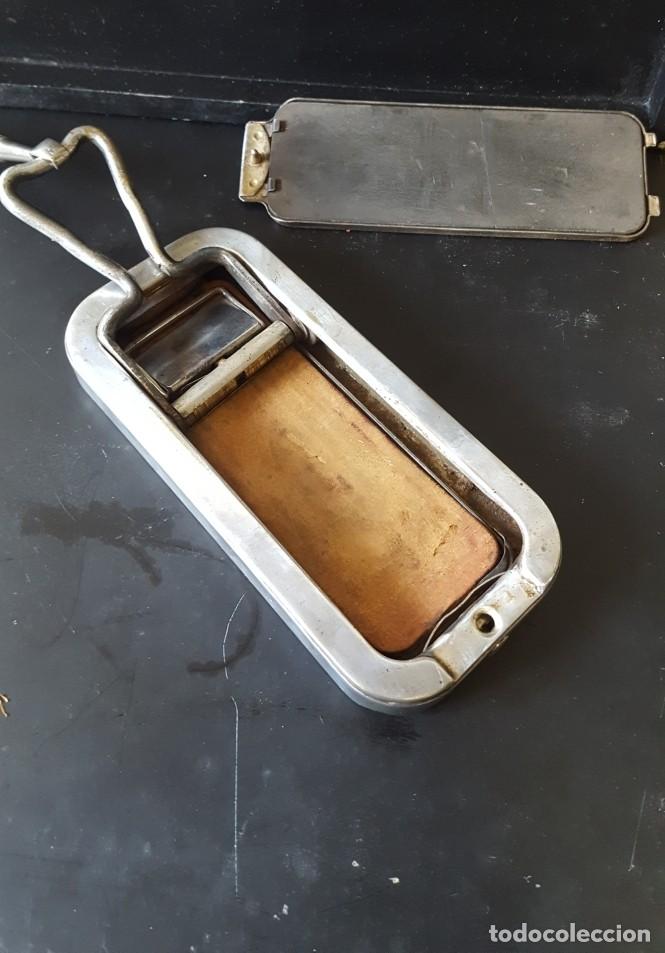 Antig&uuml;edades: Afilador Rolls Razor - Foto 3