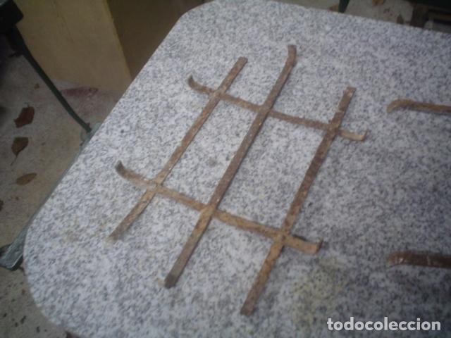Antig&uuml;edades: lote de 2 reja en hierro forjado - Foto 5