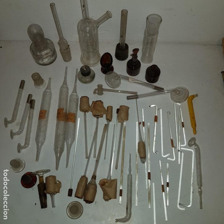 Antig&uuml;edades: Lote probetas, pipetas, variado - Foto 1