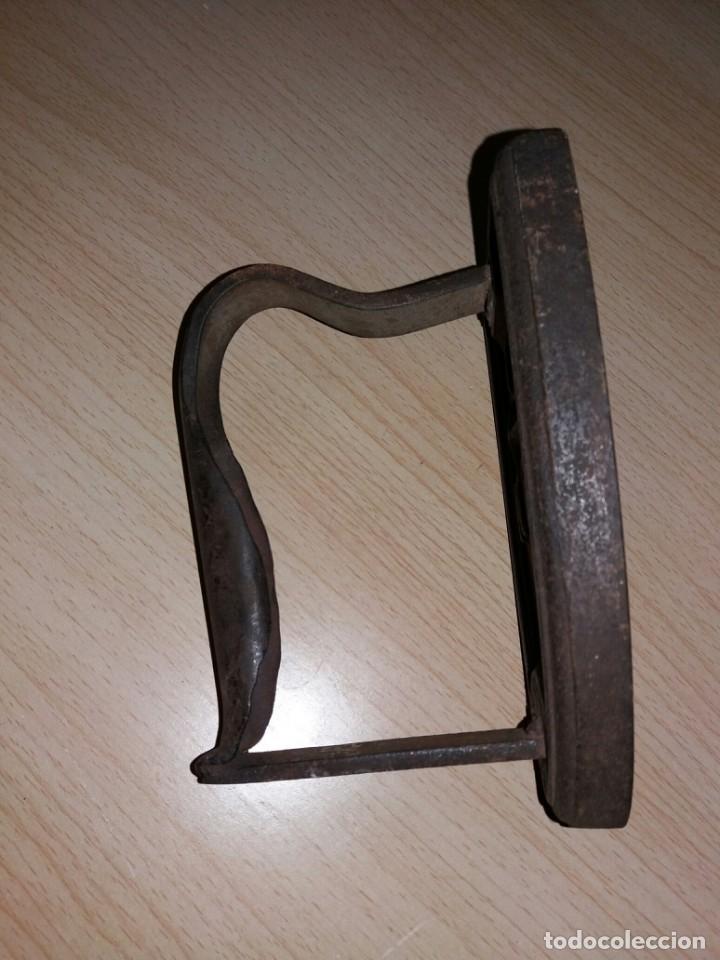 Antig&uuml;edades: PLANCHA HIERRO J M 4 - Foto 2