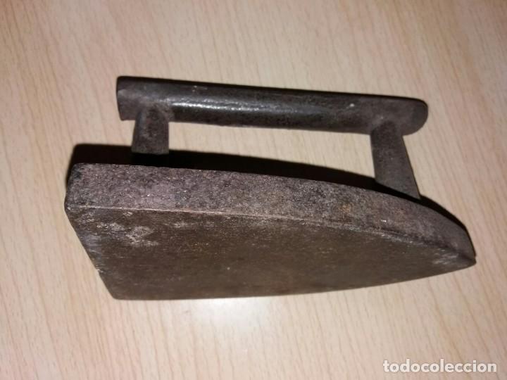 Antig&uuml;edades: Plancha de hierro DW - Foto 2