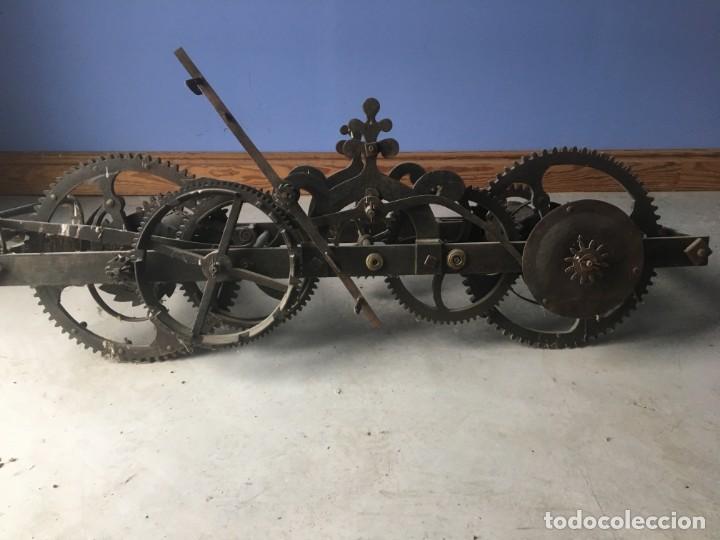 Antig&uuml;edades: MECANISMO DE RELOJ DE TORRE - Foto 1
