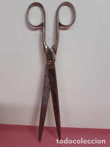 Antig&uuml;edades: TIJERAS DE ESCRITORIO GRABADAS - Foto 2
