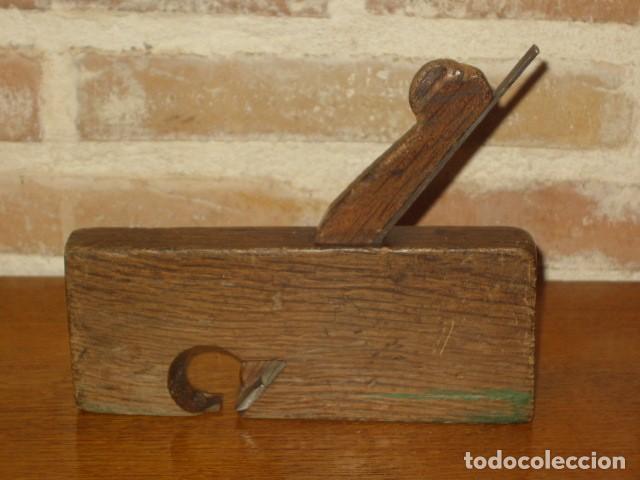 Antig&uuml;edades: CEPILLO DE CARPINTERO DE MADERA ANTIGUO. - Foto 3