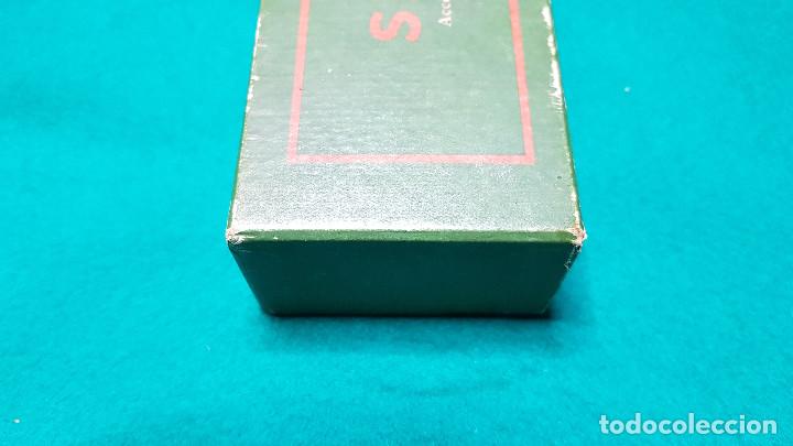 Antig&uuml;edades: CAJA DE CARTON SINGER CON ACCESORIOS - Foto 10