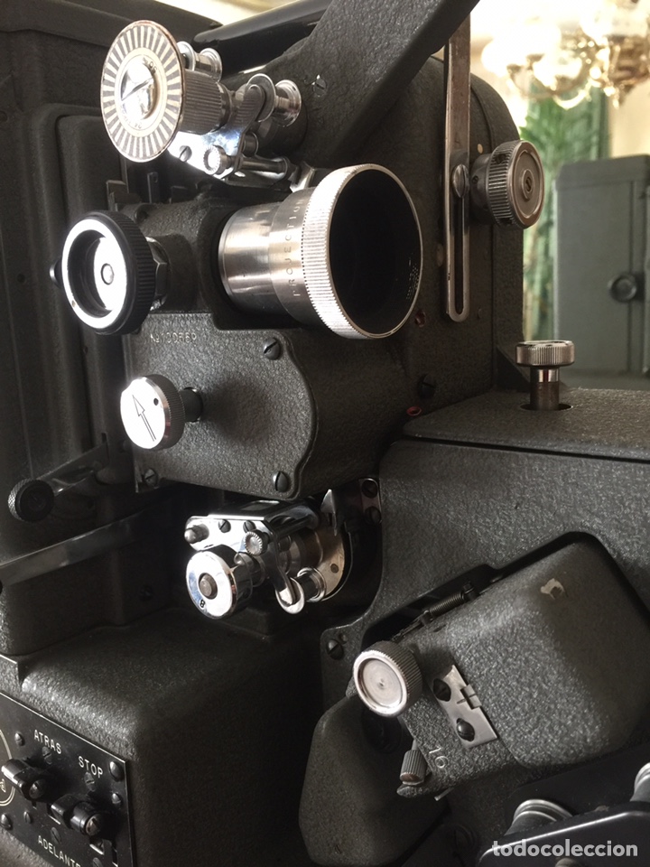 Antig&uuml;edades: Proyector cine 16mm, 9,5mm y 8mm sonoro - Foto 7