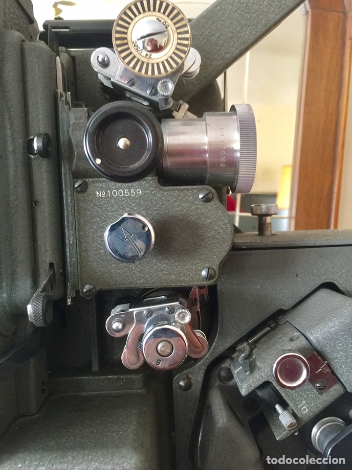 Antig&uuml;edades: Proyector cine 16mm, 9,5mm y 8mm sonoro - Foto 9
