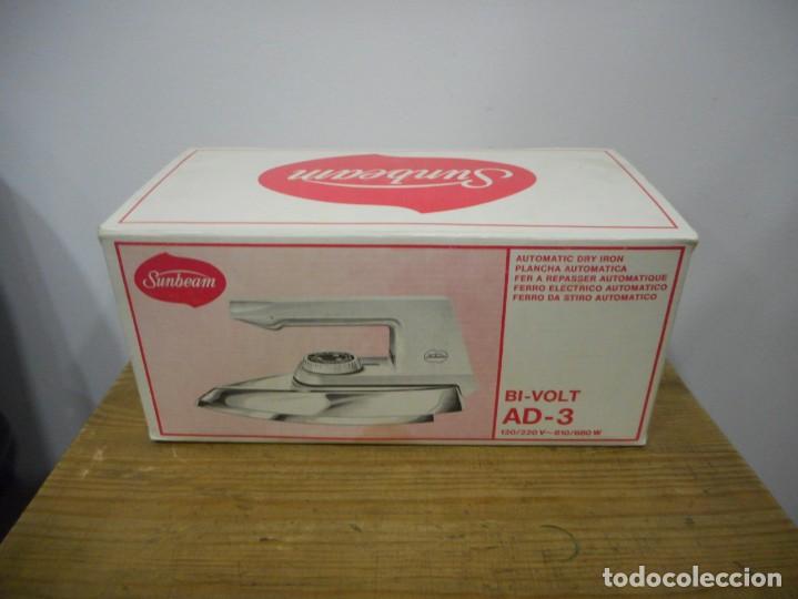 Antig&uuml;edades: Plancha Sunbeam Bi-Volt AD-3 - Foto 12
