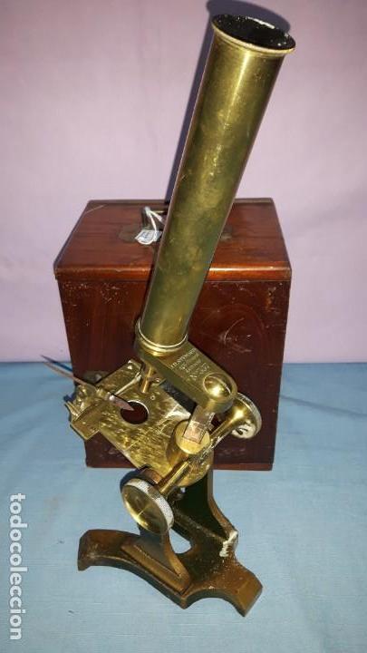 Antig&uuml;edades: MICROSCOPIO DE LATON ORIGINAL DE LA &Eacute;POCA - Foto 2