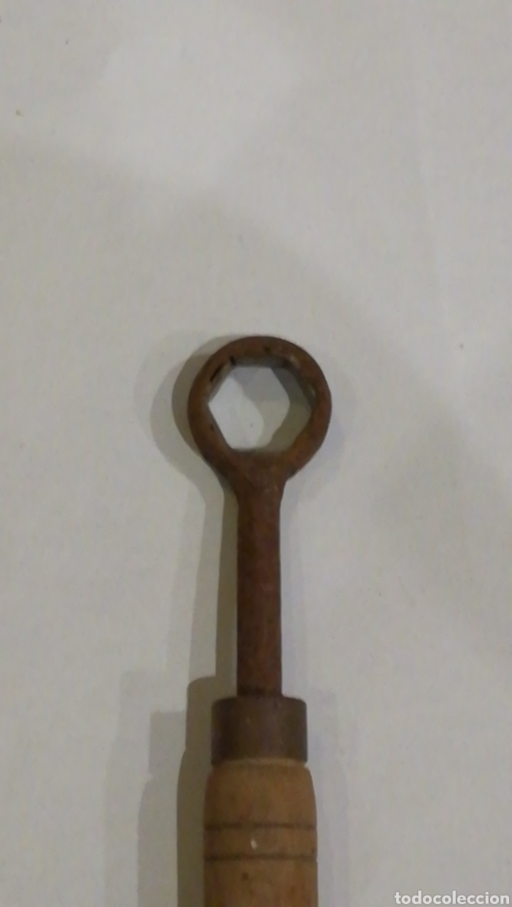 Antig&uuml;edades: Llave de estrella - Foto 3