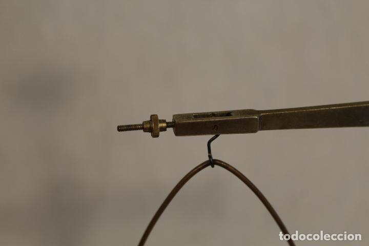 Antig&uuml;edades: BALANZA DE PRECISION GRANATARIO - Foto 7