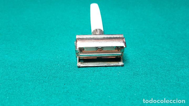 Antig&uuml;edades: MAQUINILLA GILLETTE SLIM TWIST - Foto 6