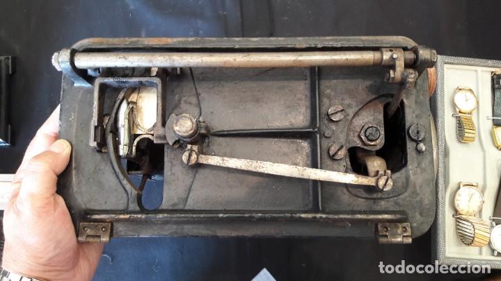 Antig&uuml;edades: maquina de coser - Foto 7