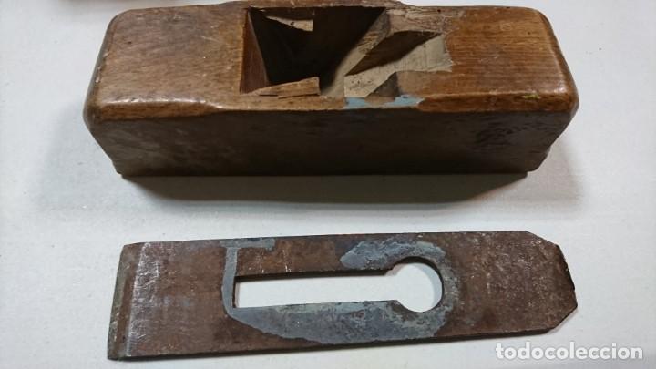 Antig&uuml;edades: ANTIGUO CEPILLO DE CARPINTERO, FALTA LA CU&Ntilde;A - Foto 1