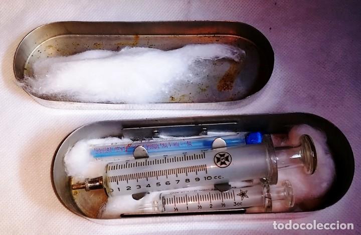 Antig&uuml;edades: Caja met&aacute;lica para inyectables - Foto 1