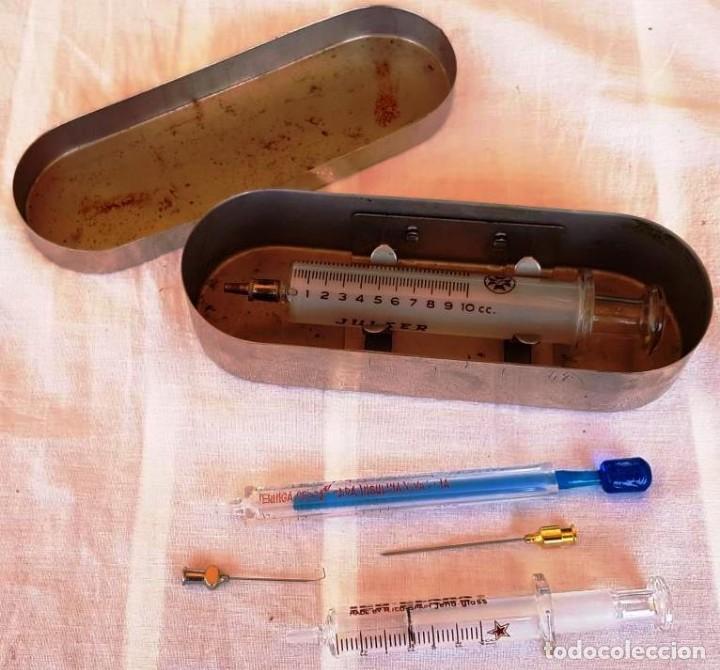 Antig&uuml;edades: Caja met&aacute;lica para inyectables - Foto 3