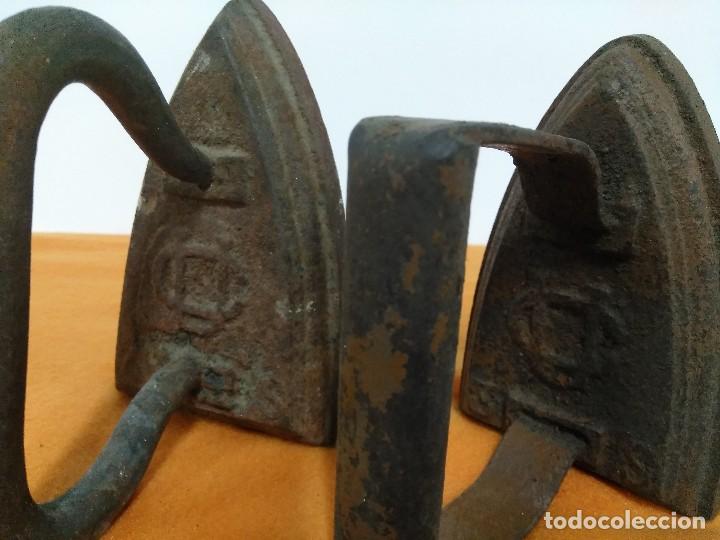 Antig&uuml;edades: LOTE DE ANTIGUAS PLANCHA DE CARBON - Foto 10