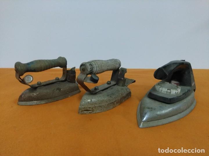 Antig&uuml;edades: ANTIGUAS PLANCHAS ELECTRICAS - Foto 1