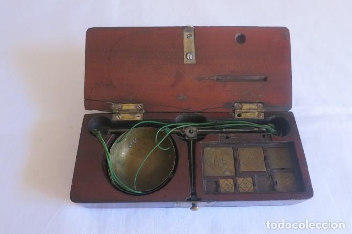Antig&uuml;edades: Quilatero antiguo balanza - Foto 1