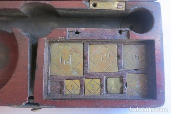 Antig&uuml;edades: Quilatero antiguo balanza - Foto 5
